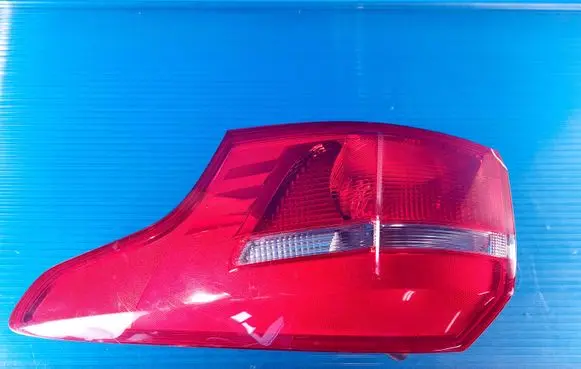 Ford Focus Rear/tail lights F1EB13404DB