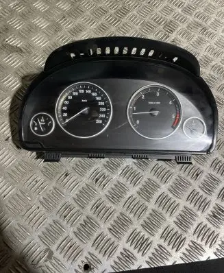 BMW 5 F10 F11 Speedometer (instrument cluster) 9227614 1000029096 25811511