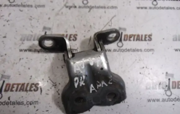 Toyota Avensis T250 Front door lower hinge 