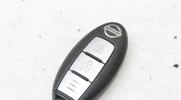 Nissan Qashqai Ignition key/card 2012DJ6167
