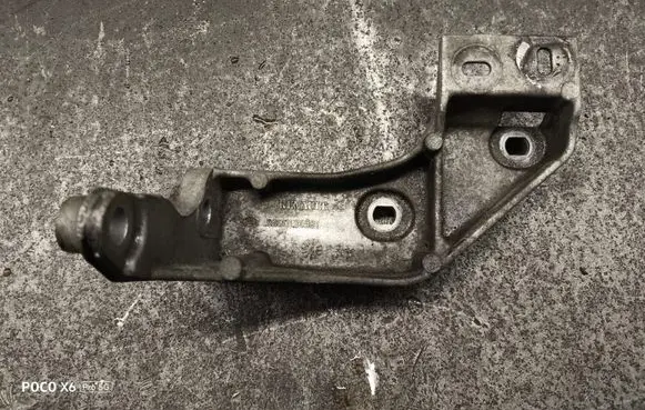 Nissan Primera Fuel pump bracket 8200134981