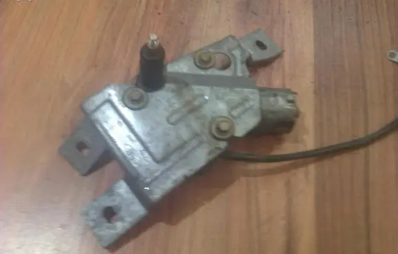 Ford Escort Rear window wiper motor 91ag17k441