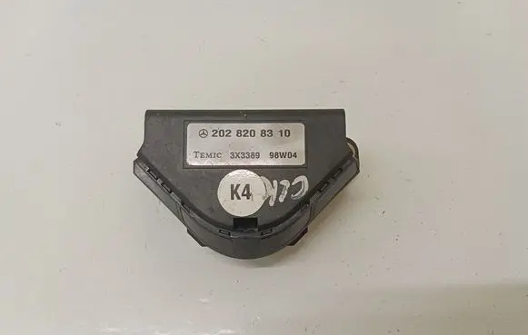 Mercedes-Benz CLK A208 C208 Alarm control unit/module 2028208310