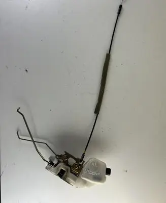 Mitsubishi Pajero Front door lock