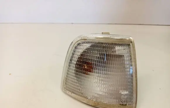 Audi 80 90 S2 B4 Front indicator light 185143B