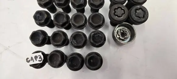 BMW 4 F32 F33 Nuts/bolts