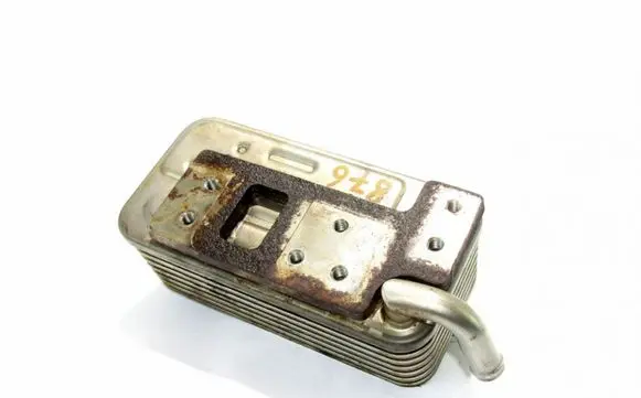 Mitsubishi L200 Oil filter mounting bracket