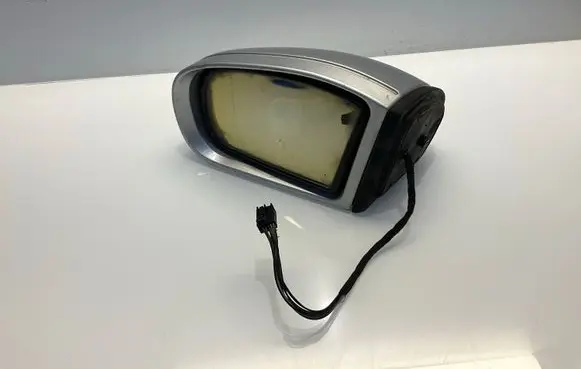 Mercedes-Benz C W203 Front door electric wing mirror