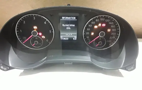 Volkswagen Sharan Speedometer (instrument cluster) 7N0920870G