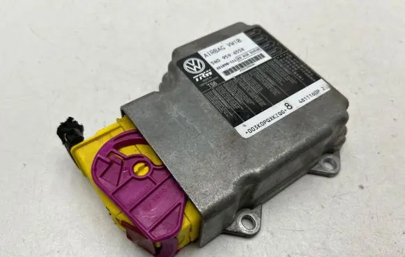 Volkswagen PASSAT B7 Airbag control unit/module 5N0959655R 221098111 23H16S1918