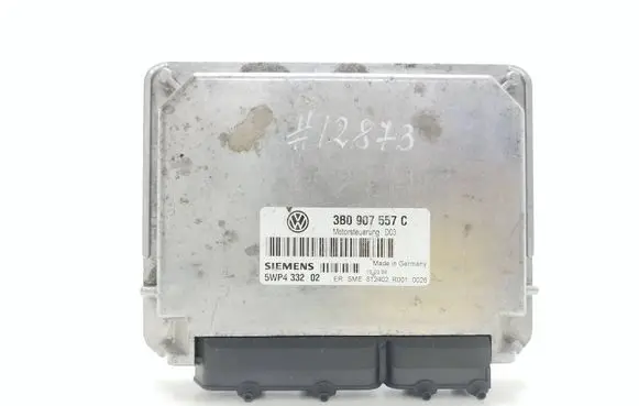 Volkswagen PASSAT B5 Engine control unit/module 3B0907557C 5WP433202