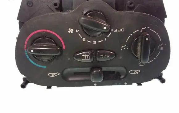 Peugeot 206 Climate control unit 1068901