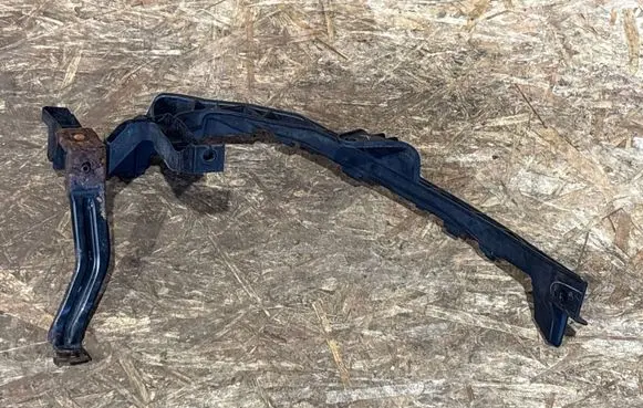 Honda Civic IX Front bumper mounting bracket 