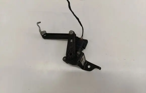 BMW 2 F44 Headlight/headlamp level sensor 6895466