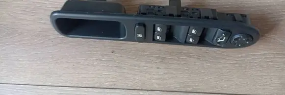 Peugeot 3008 I Electric window control switch 98144143ZD