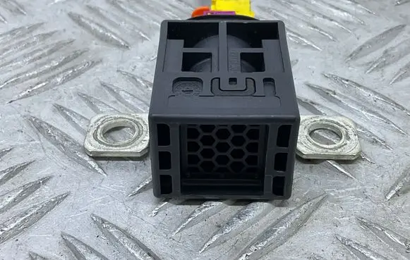 Audi A6 S6 C7 4G Battery relay fuse 4F0915519