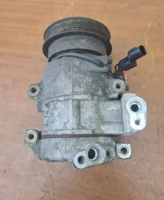 KIA Carens II Air conditioning (A/C) compressor (pump) 977011D400 1127029300 7J1610034