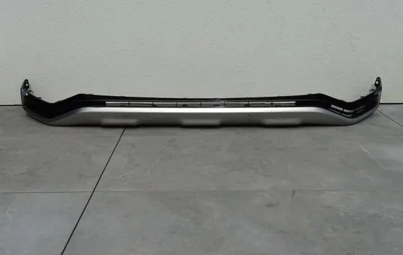 Front bumper lip