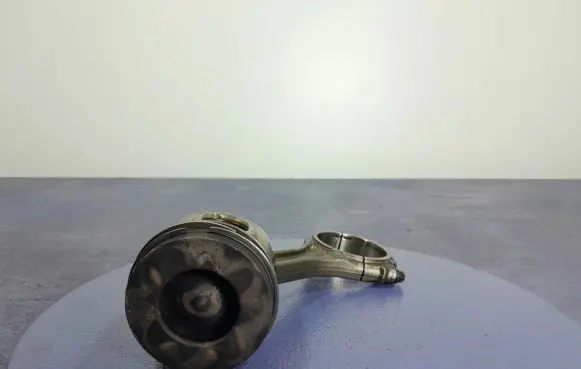 Piston