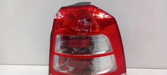 Opel Zafira B Rear/tail lights