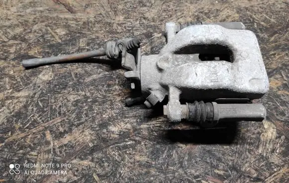 Mini Cooper Countryman R60 Rear brake caliper 204223 3137B