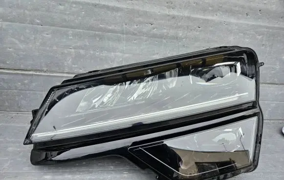 Skoda Karoq Headlight/headlamp 57B941015B 0020517505