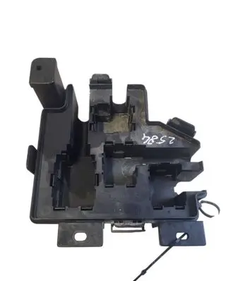 Hyundai Santa Fe Fuse box cover 919502B150