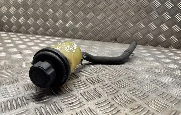Volvo XC70 Power steering fluid tank/reservoir 6G913R700BC