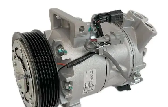 Renault Clio IV Air conditioning (A/C) compressor (pump) 926001243R Z0017502D