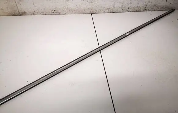 Mini One - Cooper R50 - 53 Front door glass trim molding