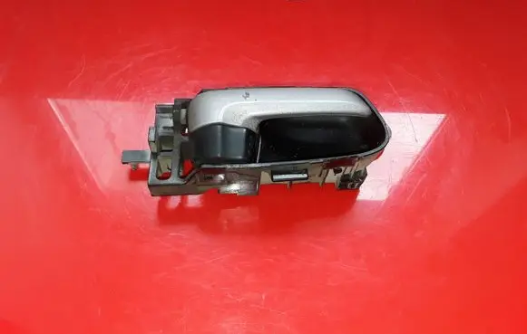 Suzuki Grand Vitara II Front door interior handle NOCODE