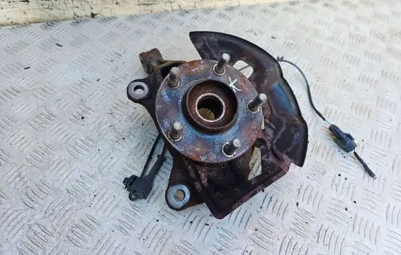 Mazda 6 Front wheel hub 