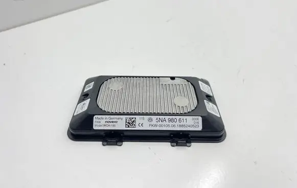 Volkswagen Golf VII Wireless charging module 5NA980611 1885240523 FKW001050