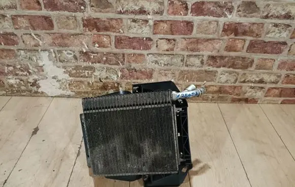 Jaguar XF X250 Coolant radiator