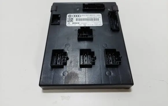 Audi A4 S4 B8 8K Comfort/convenience module 8K0907063D