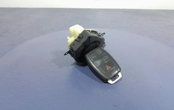Volvo V50 Ignition lock 31300585