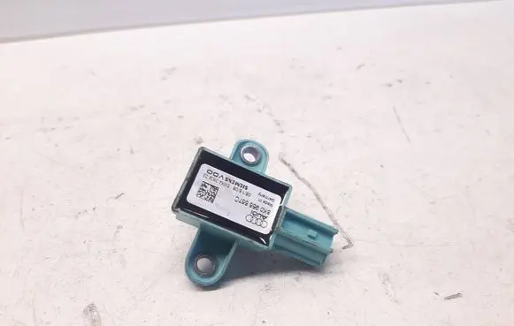Audi A4 S4 B8 8K Airbag deployment crash/impact sensor 8K0955557C 5WK4380902