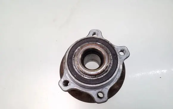 Volvo S90, V90 Rear wheel hub
