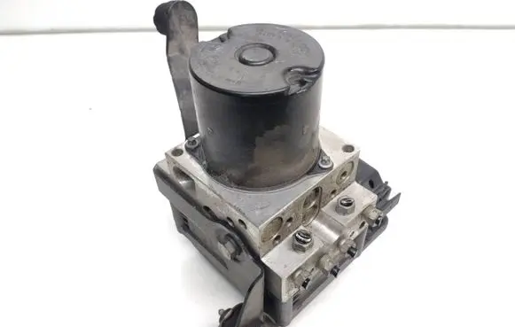 BMW 5 E60 E61 ABS Pump 6774679 34516774679 0265250215