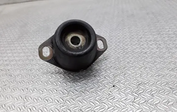 Citroen C4 I Gearbox mount 96230491