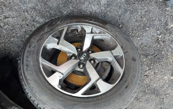 R17 alloy rim
