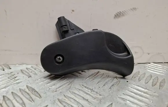 BMW 3 E46 Engine bonnet (hood) release handle 8223163
