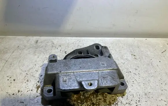 Mercedes-Benz EQA Engine mount bracket A2432402500 7GS005 24135