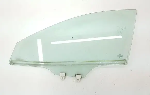 Mazda 3 II Rear door window glass E443R000071