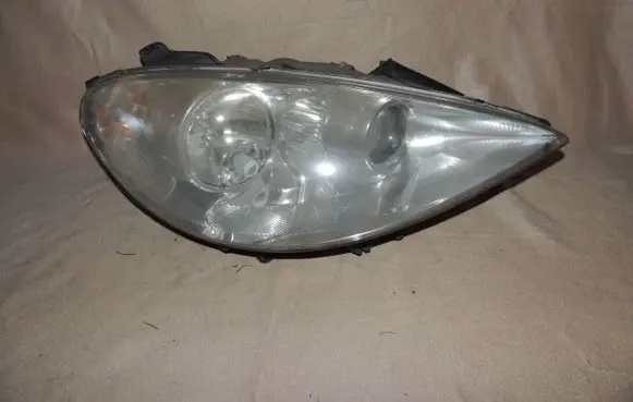 Peugeot 807 Headlight/headlamp 807R