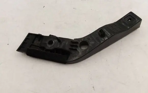 Hyundai i30 Front bumper mounting bracket 86514-2R000