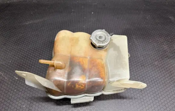 Dodge Nitro Coolant expansion tank/reservoir 55037842AD 06134
