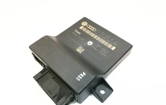 Audi Q7 4L Gateway control module 4L0907468B 4L0910468A