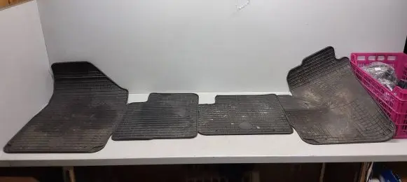 Fiat Bravo Car floor mat set 