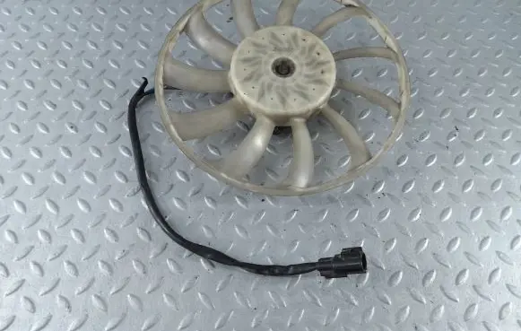 Toyota Avensis T270 Electric radiator cooling fan 163610R100 163630R050